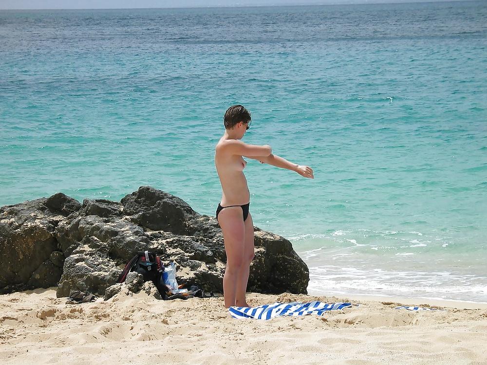 19P Wife on vacation