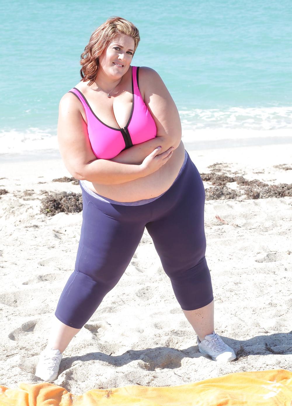 14P Ssbbw at the beach