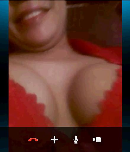 19P French Ebony showing Big Boobs on Skype