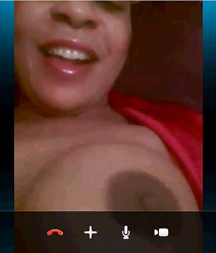 19P French Ebony showing Big Boobs on Skype