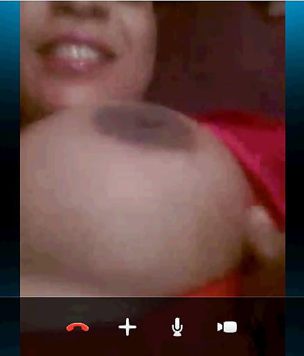 19P French Ebony showing Big Boobs on Skype