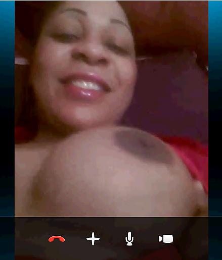 19P French Ebony showing Big Boobs on Skype