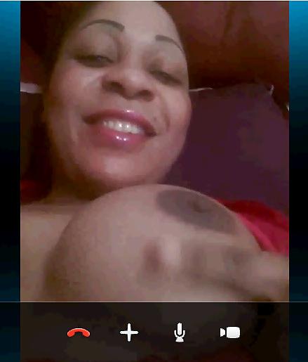 19P French Ebony showing Big Boobs on Skype