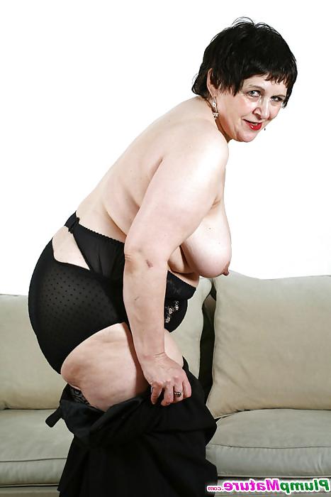 16P Annabell plump mature