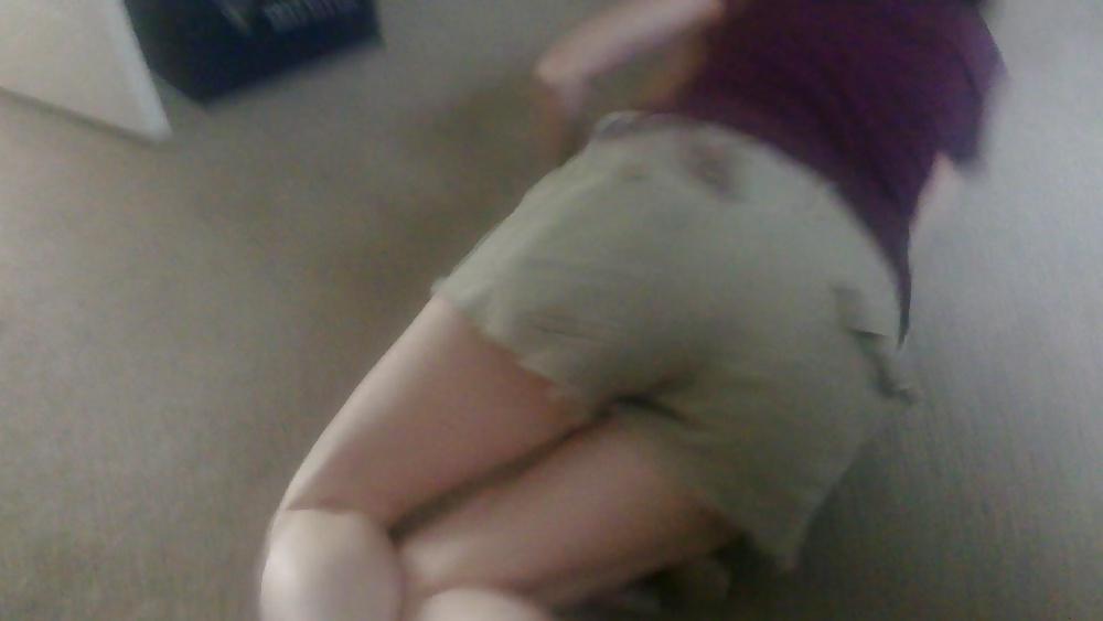 19P White Girl Booty