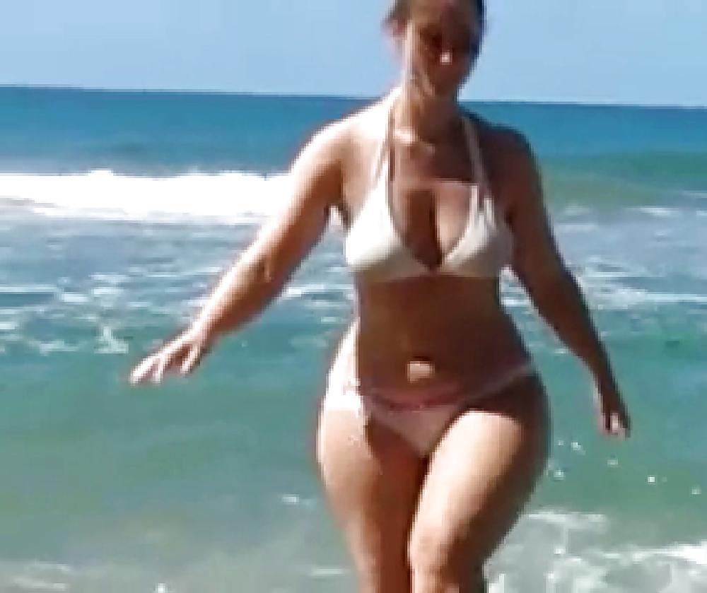 8P Candid ass beach big ass