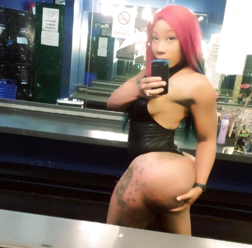 14P Big Booty Goddess