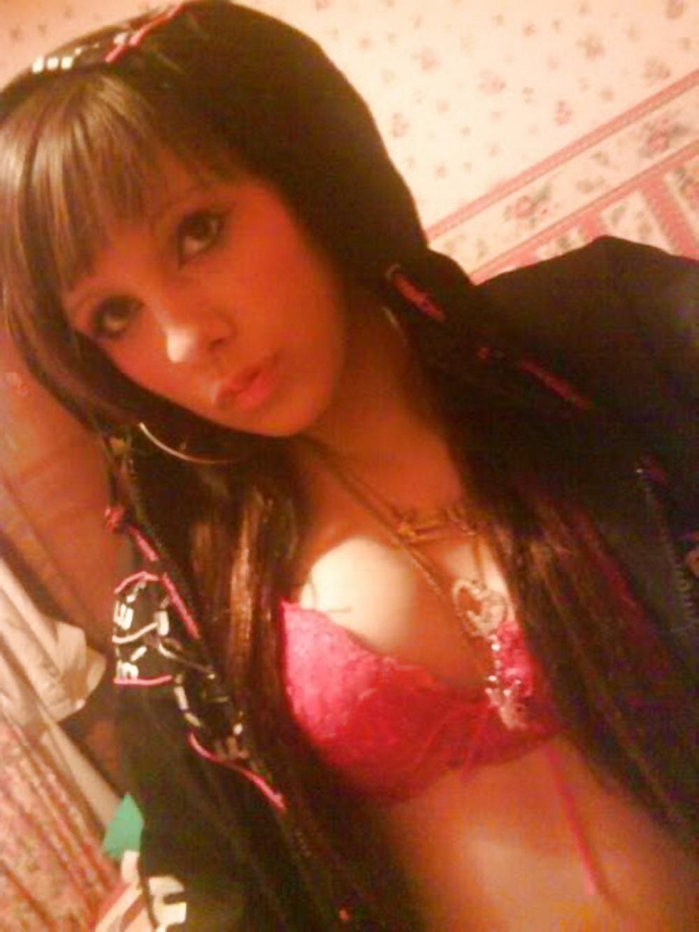 25P Hot Emo Girl 2