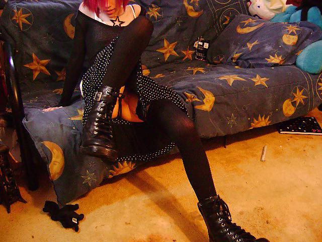 25P Emo girl 2