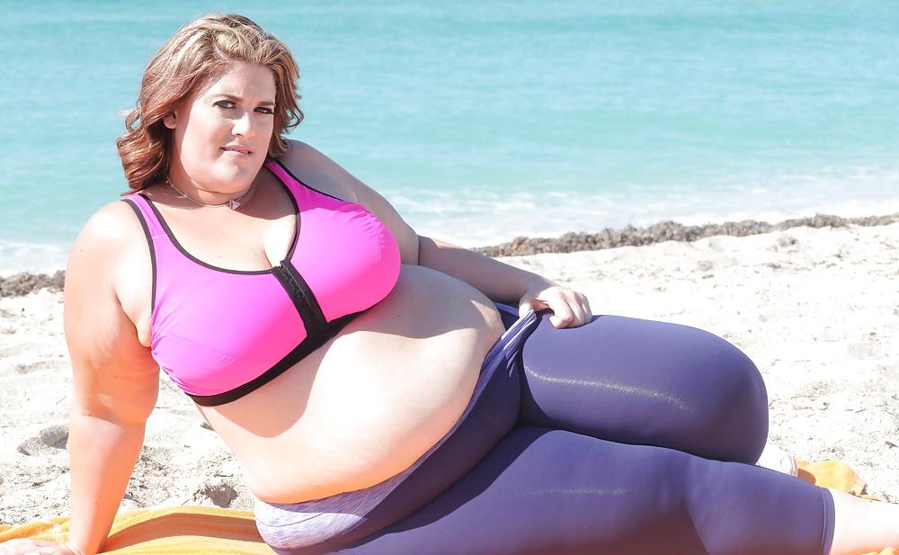11P Ssbbw sunbathing 