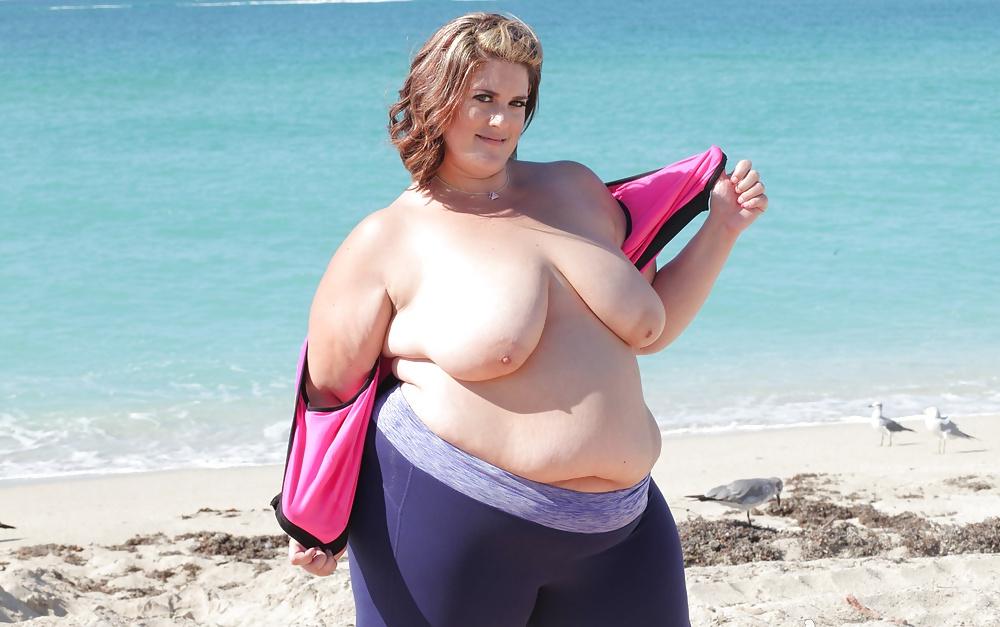 11P Ssbbw sunbathing 