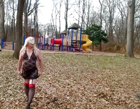 11P Crossdressing in the park