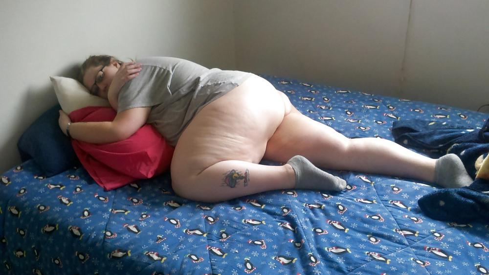 12P SSBBW Scion, backshots...