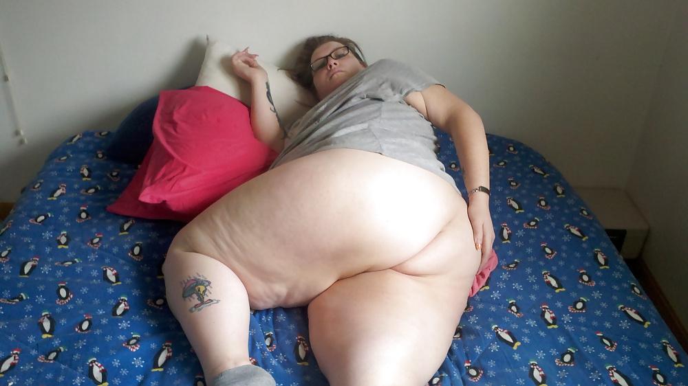 12P SSBBW Scion, backshots...