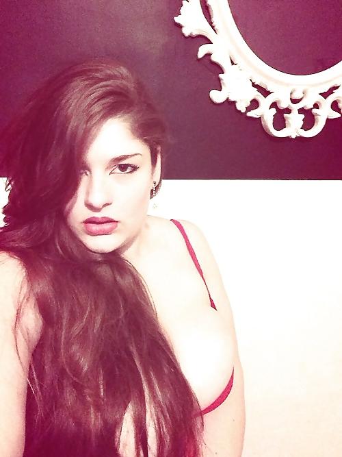 25P Irem Sumakli(big boobs)