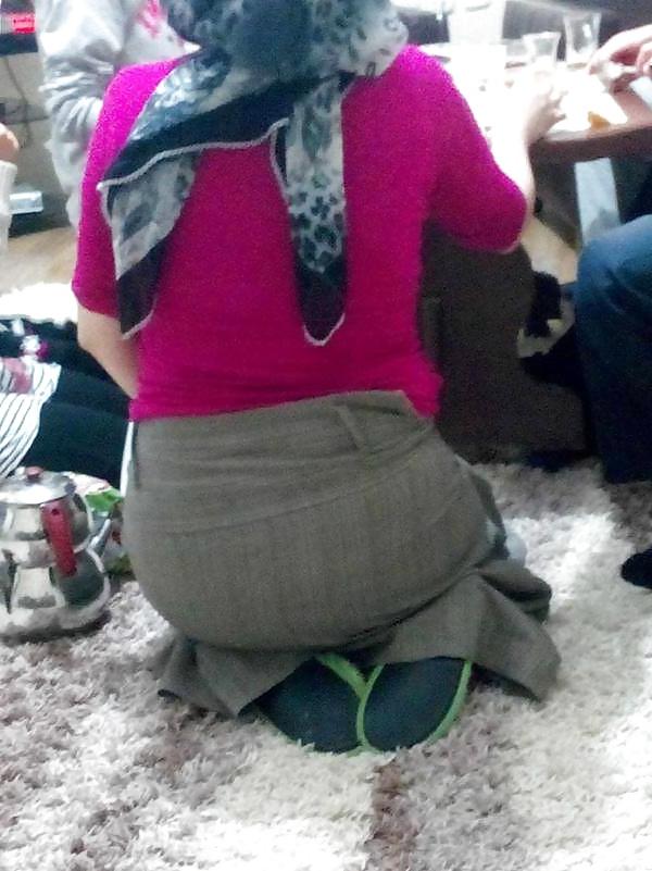 16P Big Ass Moms Hijab 1