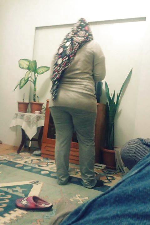 16P Big Ass Moms Hijab 1