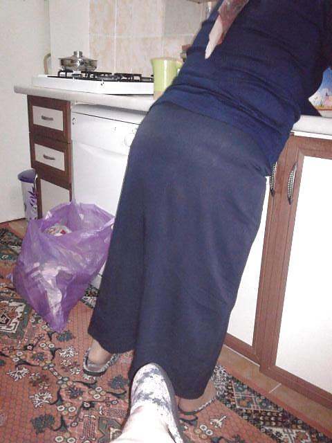 16P Big Ass Moms Hijab 1