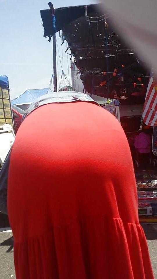 16P Big Ass Moms Hijab 1