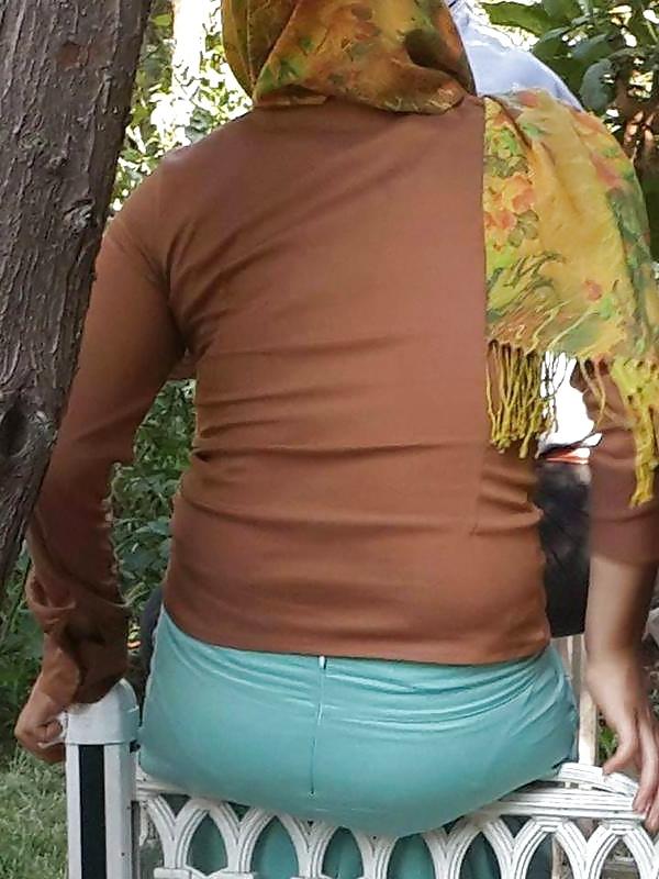 16P Big Ass Moms Hijab 1