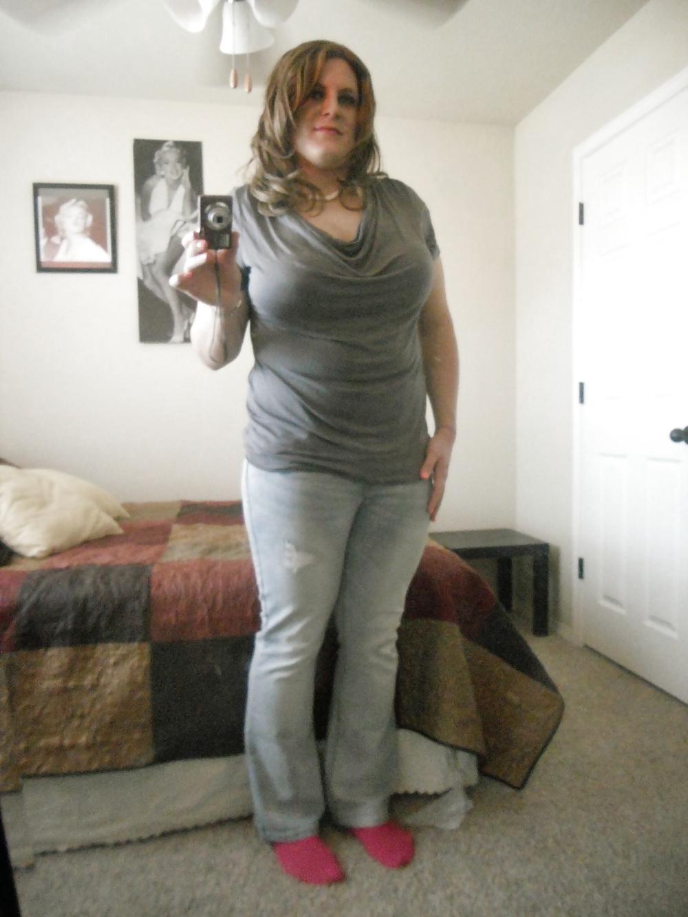 25P Young Crossdresser 