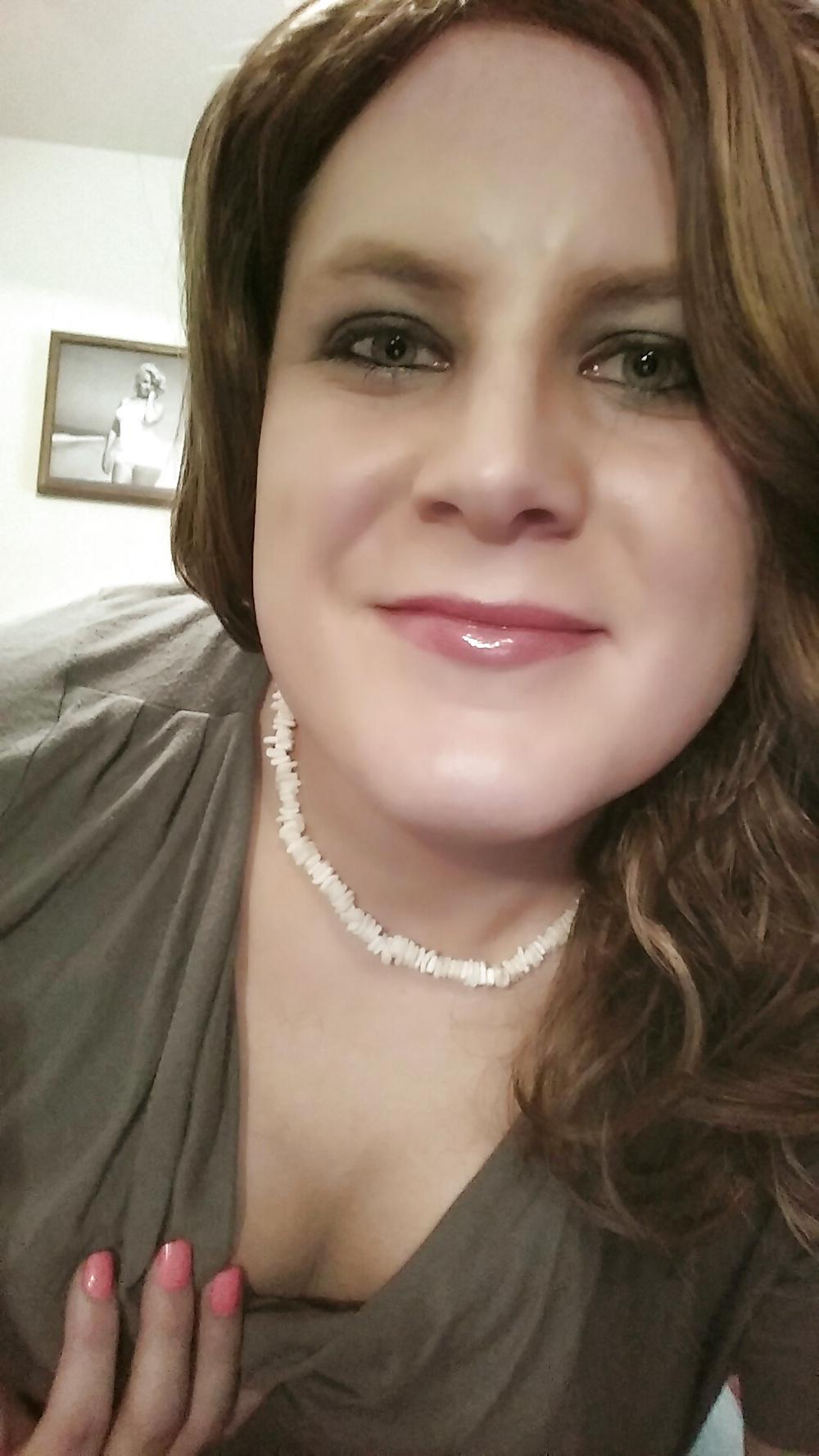 25P Young Crossdresser 