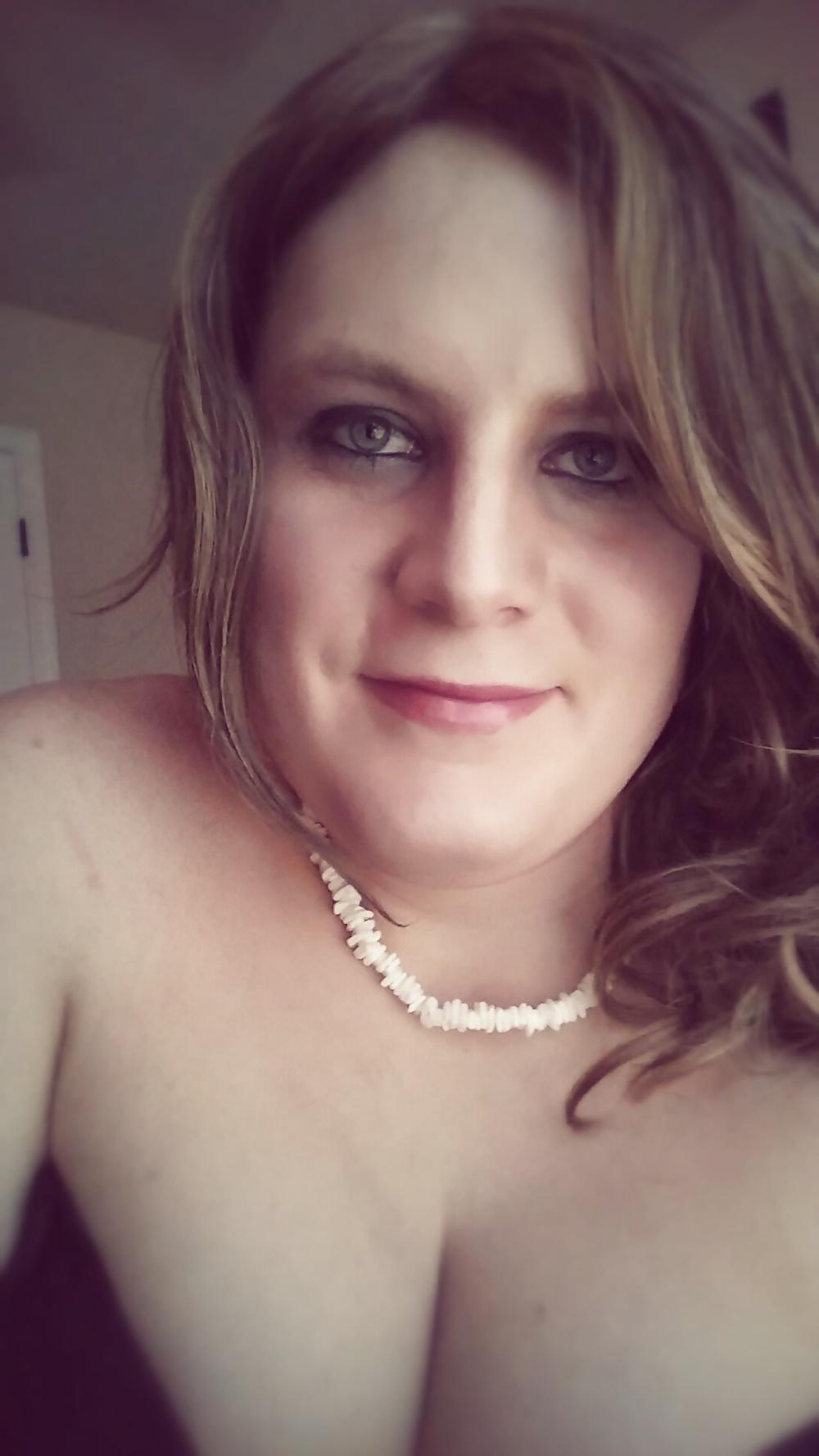 25P Young Crossdresser 