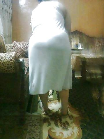 25P Candid Arab Ass - Mature Big Butt - Booty voyeur