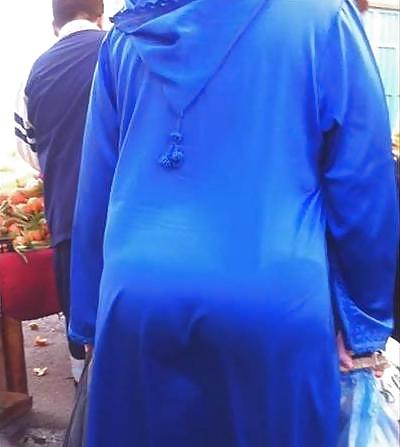 25P Candid Arab Ass - Mature Big Butt - Booty voyeur