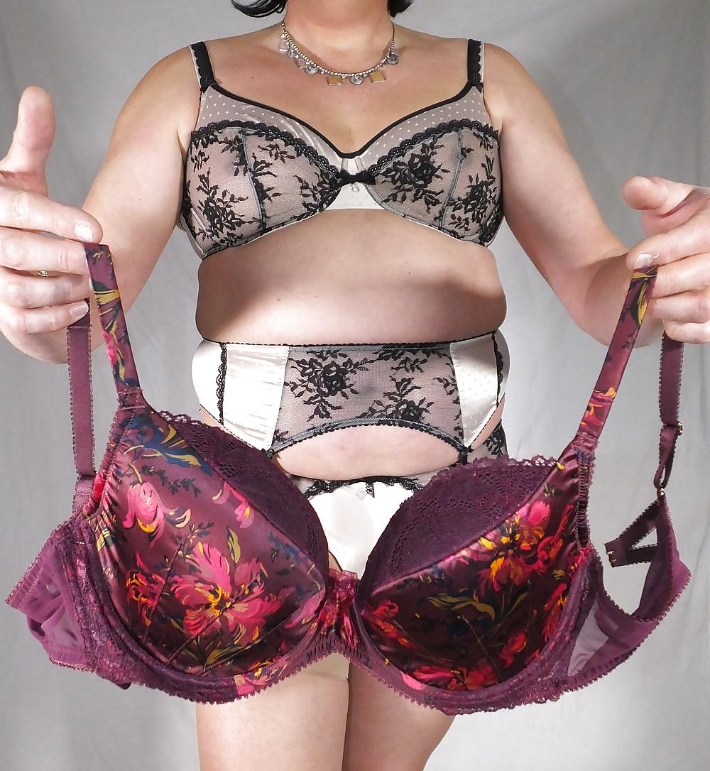 25P Shemale And Vintage Crossdresser Flower Panty