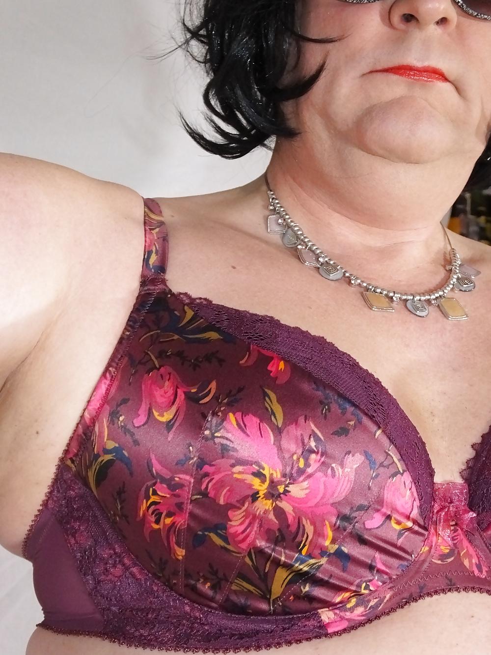 25P Shemale And Vintage Crossdresser Flower Panty