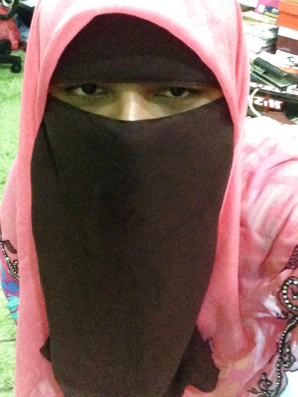 7P Hijab Niqab Crossdresser