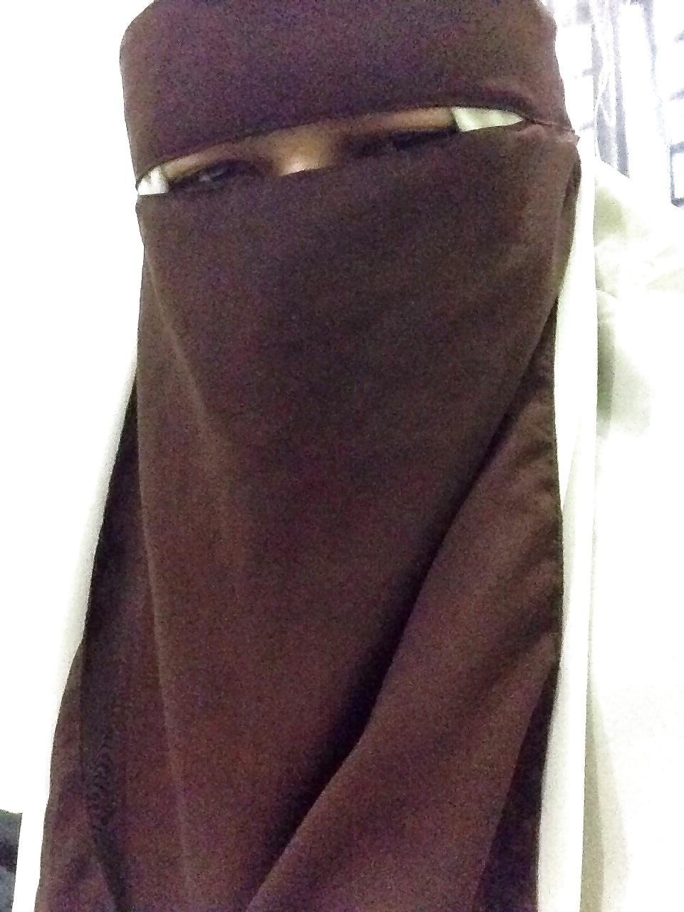 7P Hijab Niqab Crossdresser
