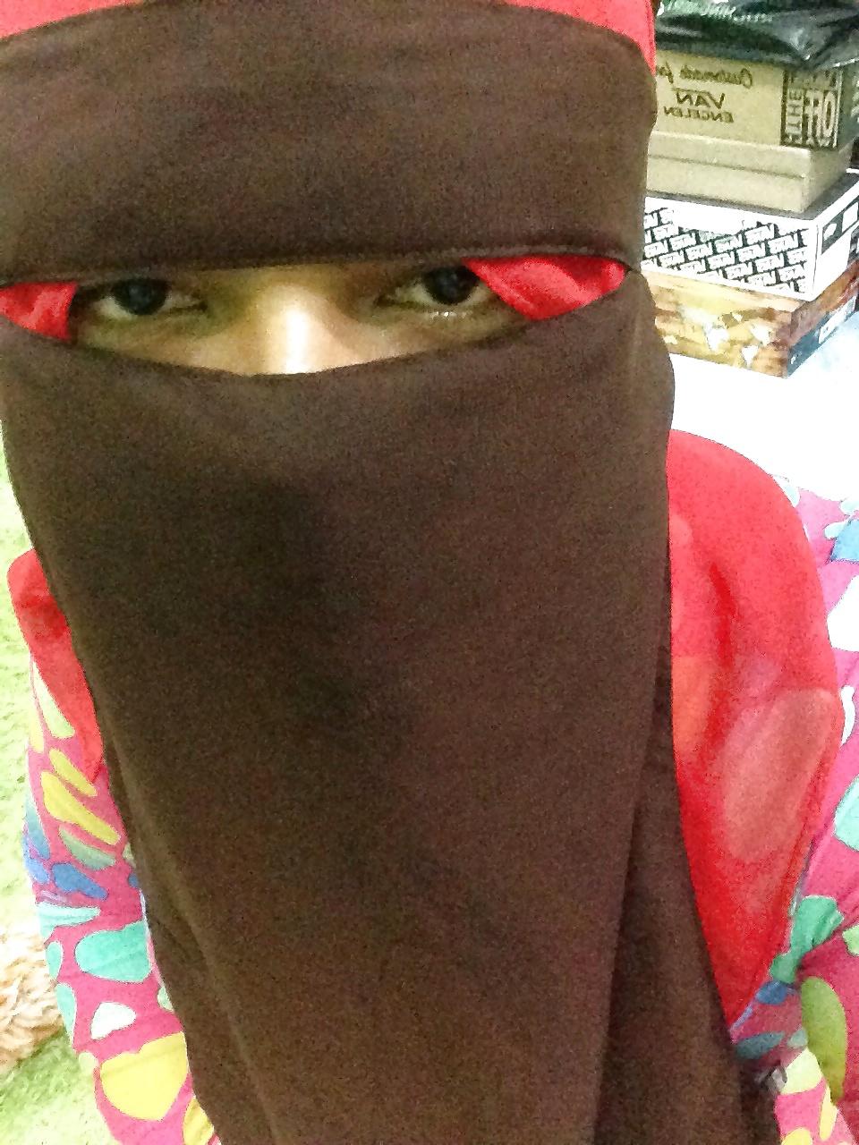 7P Hijab Niqab Crossdresser