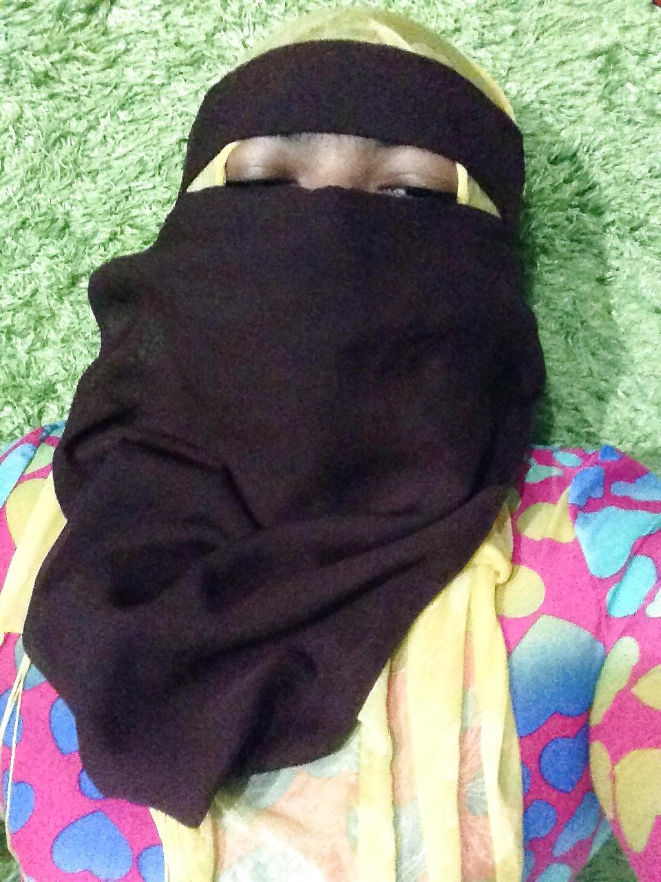 7P Hijab Niqab Crossdresser