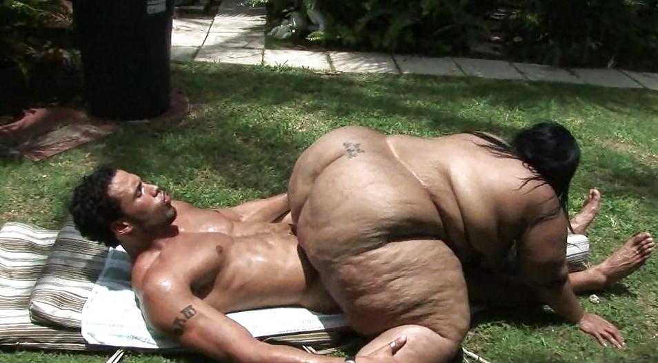 20P Amateur SSBBW Gets Fucked