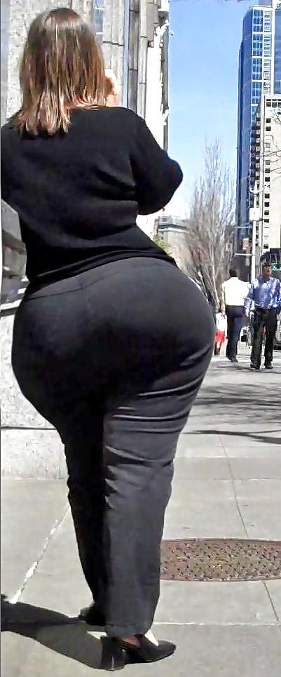 25P Candid Mature Ass - Sexy Butt - Booty Street Voyeur