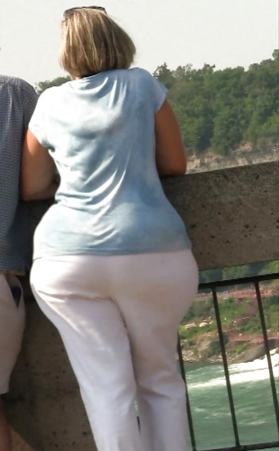 25P Candid Mature Ass - Sexy Butt - Booty Street Voyeur