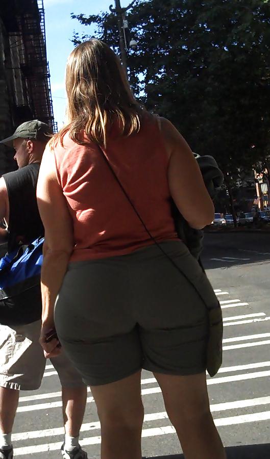 25P Candid Mature Ass - Sexy Butt - Booty Street Voyeur