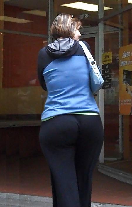 25P Candid Mature Ass - Sexy Butt - Booty Street Voyeur