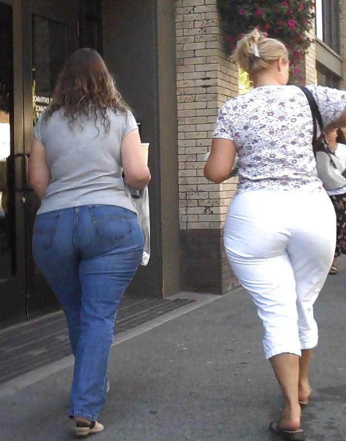25P Candid Mature Ass - Sexy Butt - Booty Street Voyeur