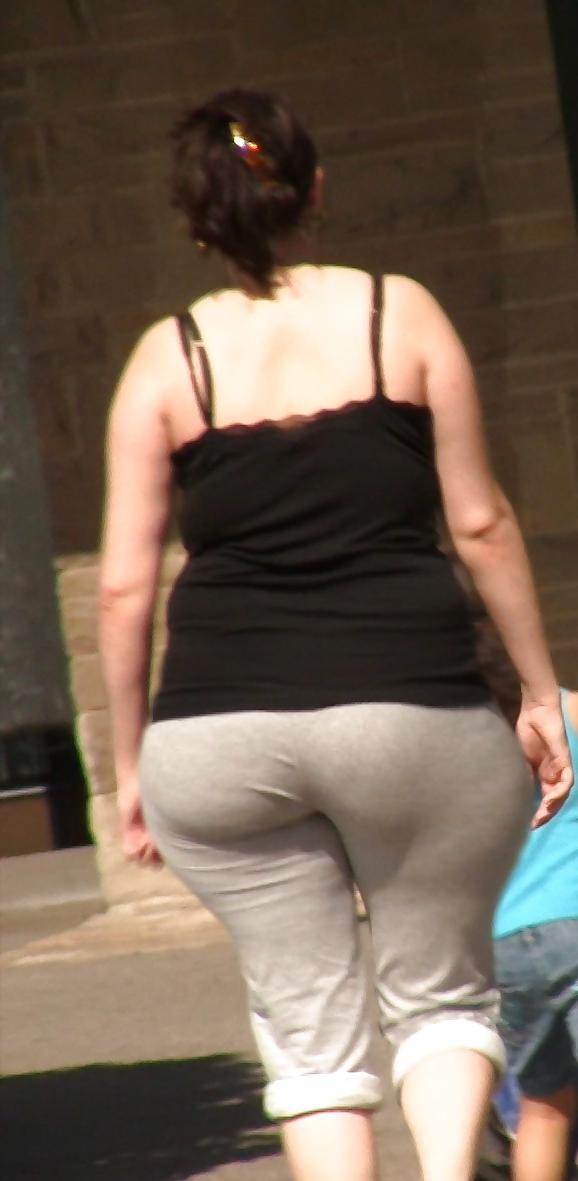 25P Candid Mature Ass - Sexy Butt - Booty Street Voyeur