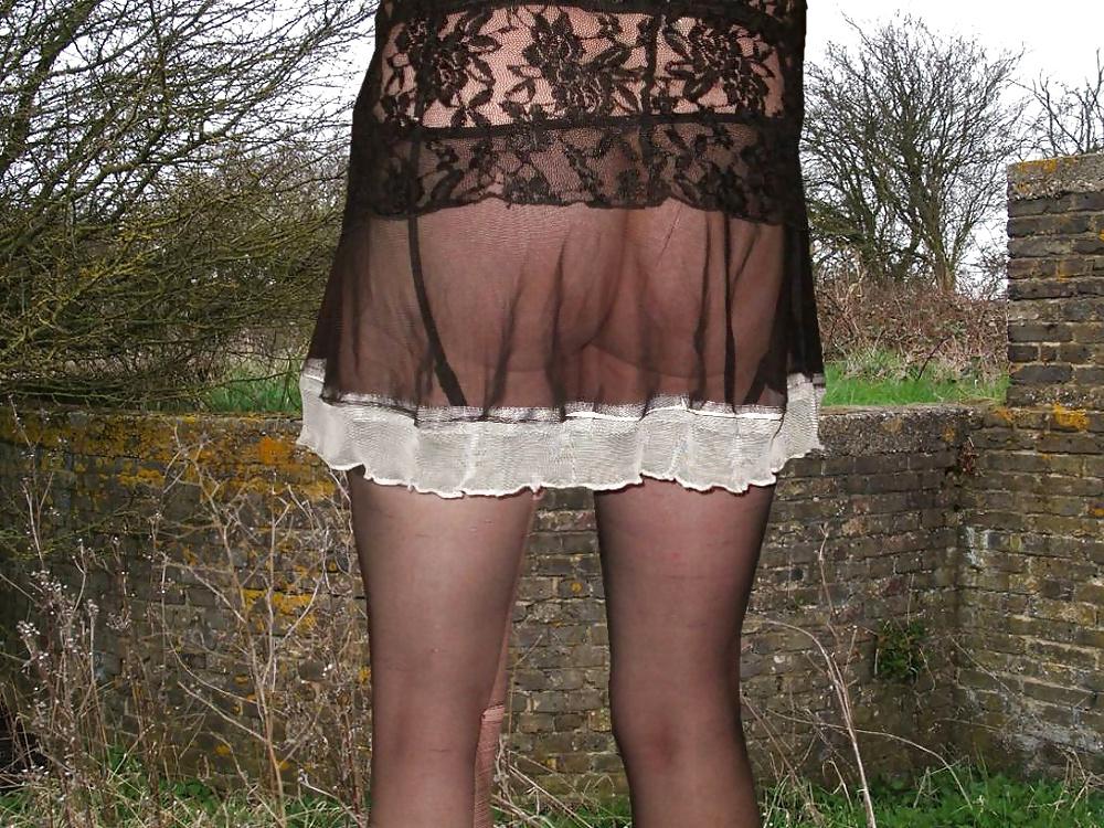 25P wet see throu skirt stockings crossdressing in the rain 