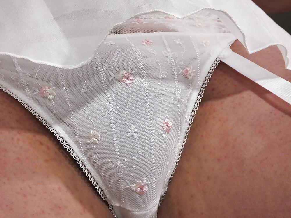 15P Shemale And Vintage Crossdresser White Panty
