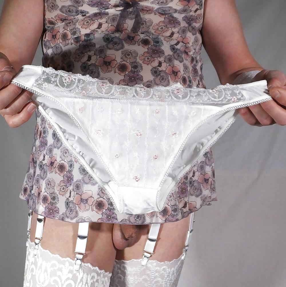 15P Shemale And Vintage Crossdresser White Panty