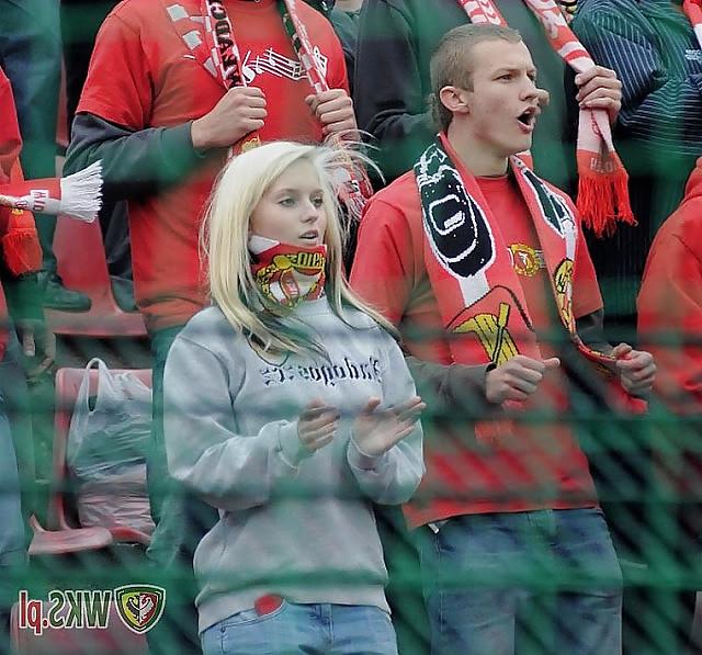 25P Football girls 