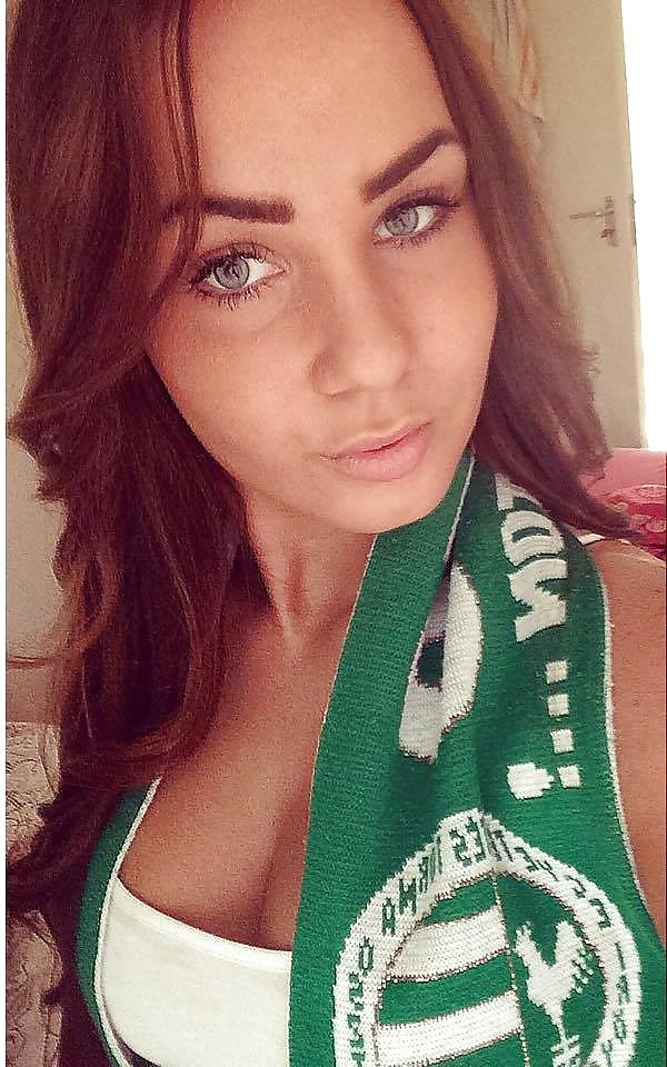 25P Football girls 