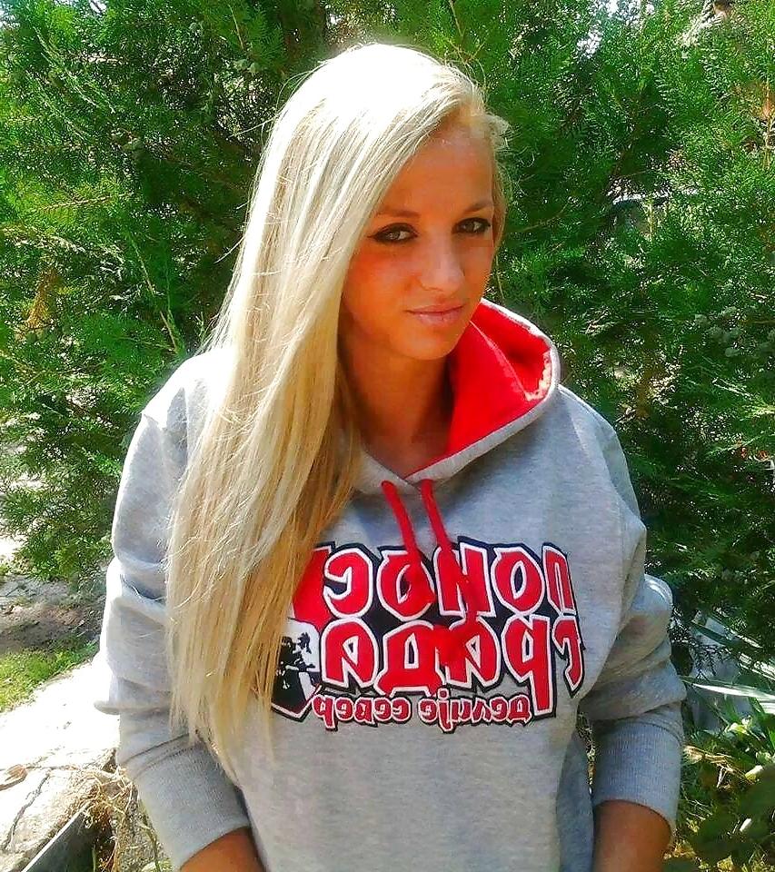 25P Football girls 