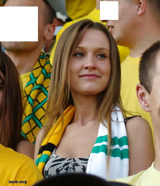 25P Football girls 