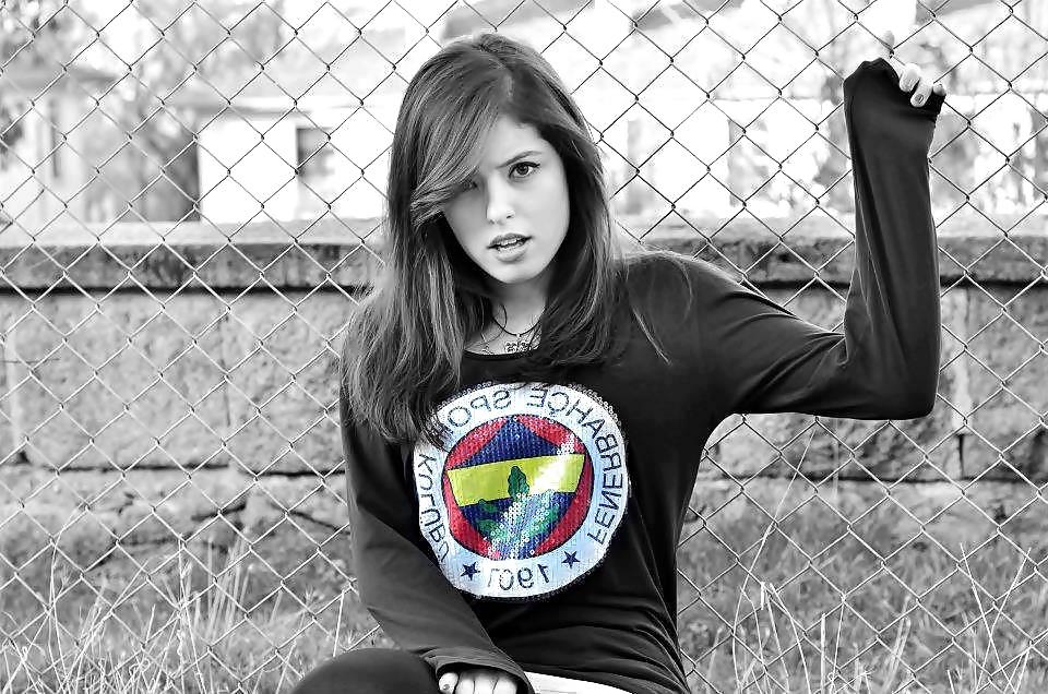 25P Football girls 